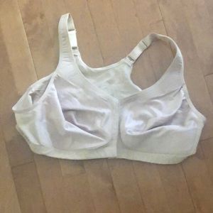 46b bra